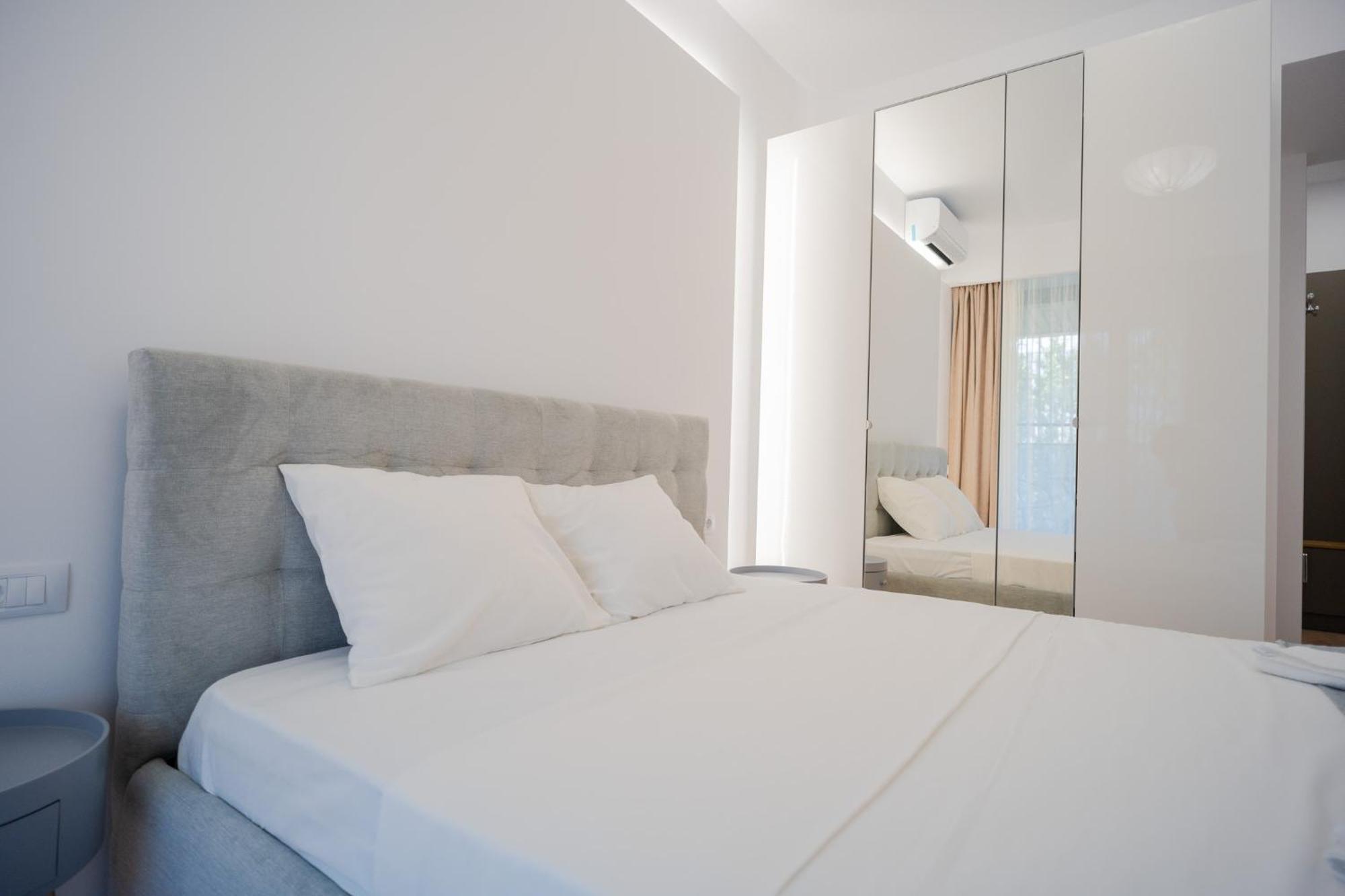 Amazing View Apartments - Iuliu Maniu & Politehnica Park Bucarest Exterior foto